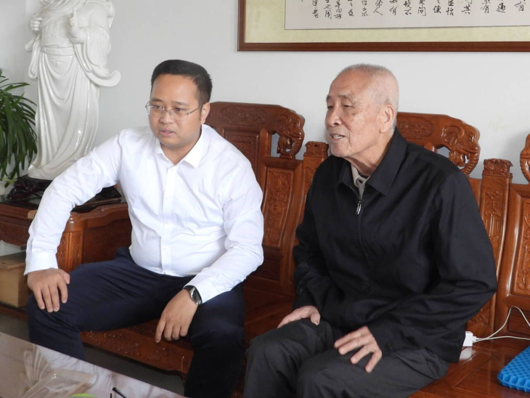 县长方俊钦开展重阳节慰问活动_视频新闻_德化县人民政府