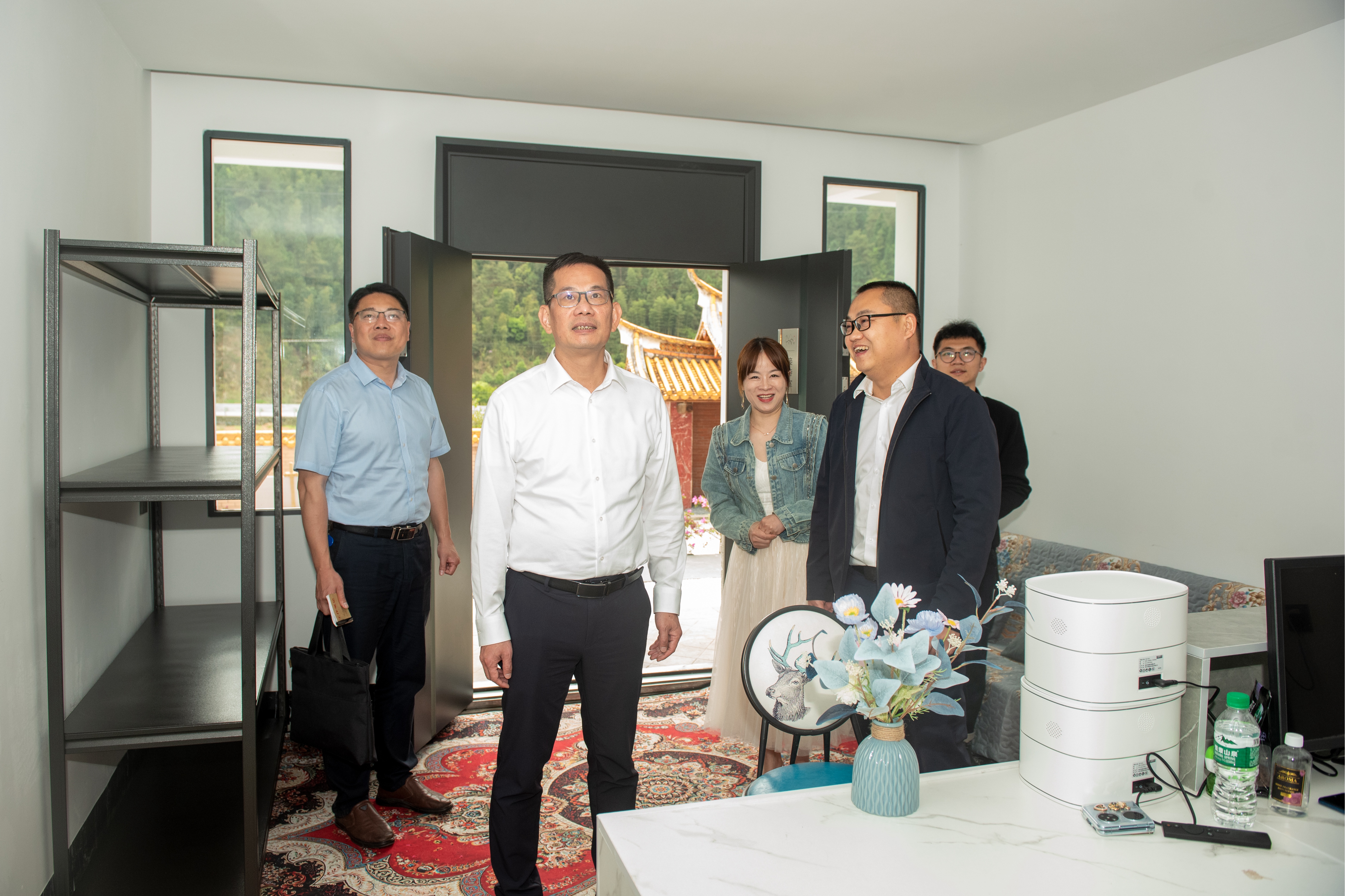 县委书记黄文捷到国宝乡,盖德镇调研深化拓展"三争"行动及开展"提标