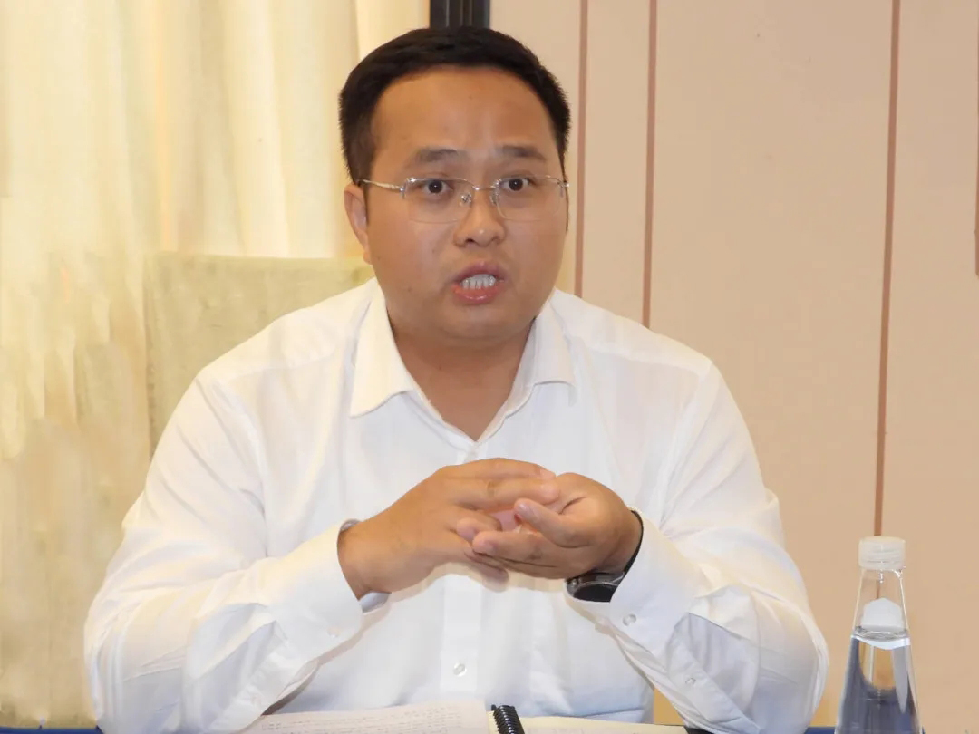 县长方俊钦在厦门参加外贸座谈会